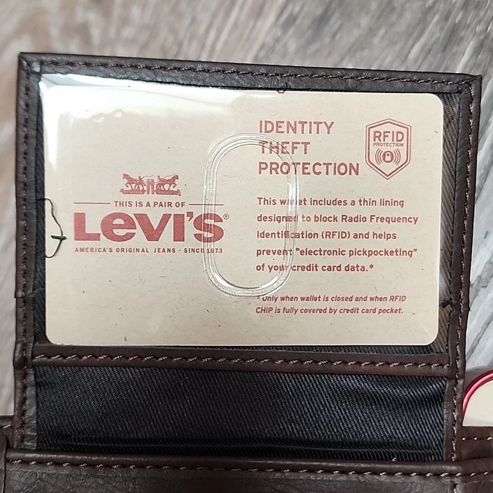 Levis levi men